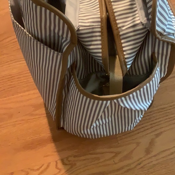 Skip Hop diaper bag - Picture 8 of 10